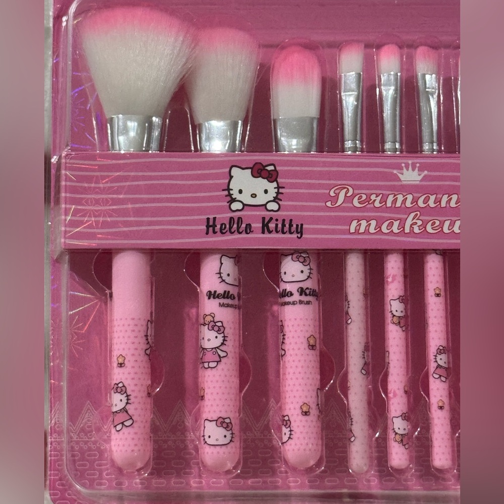 Hello Kitty makeup brush set! 12pc full face set! - Picture 2 of 8